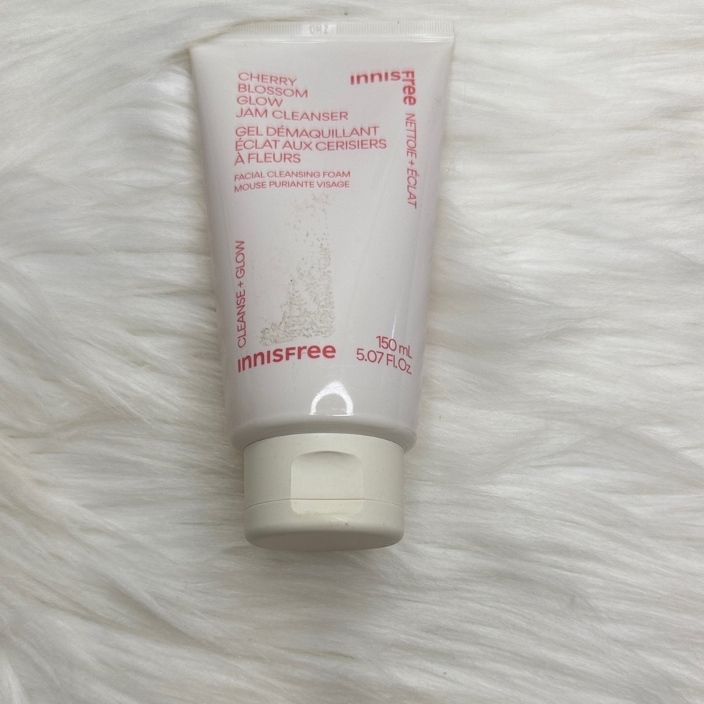 INNISFREE Cherry Blossom Glow Jam Cleanser